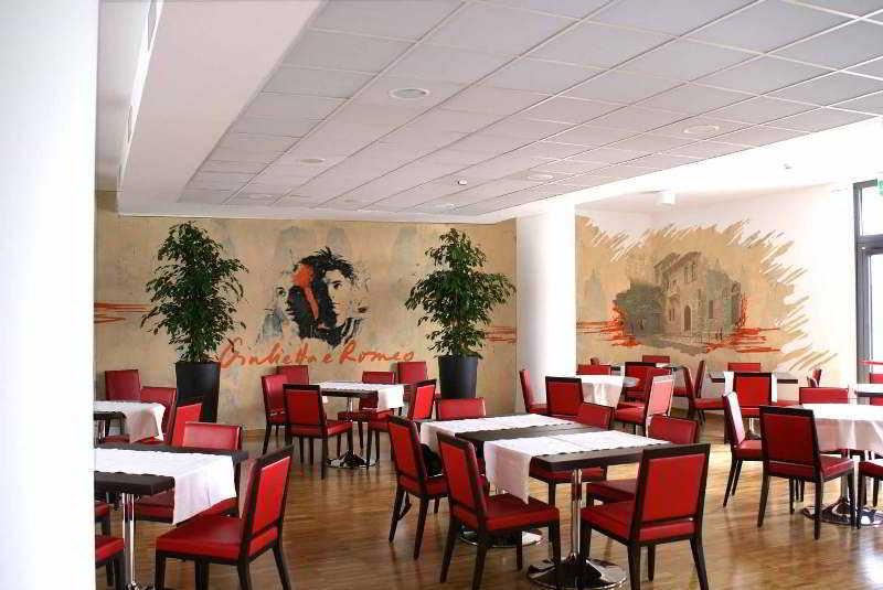 维罗那机场会议及休闲酒店 多索博诺 餐厅 照片